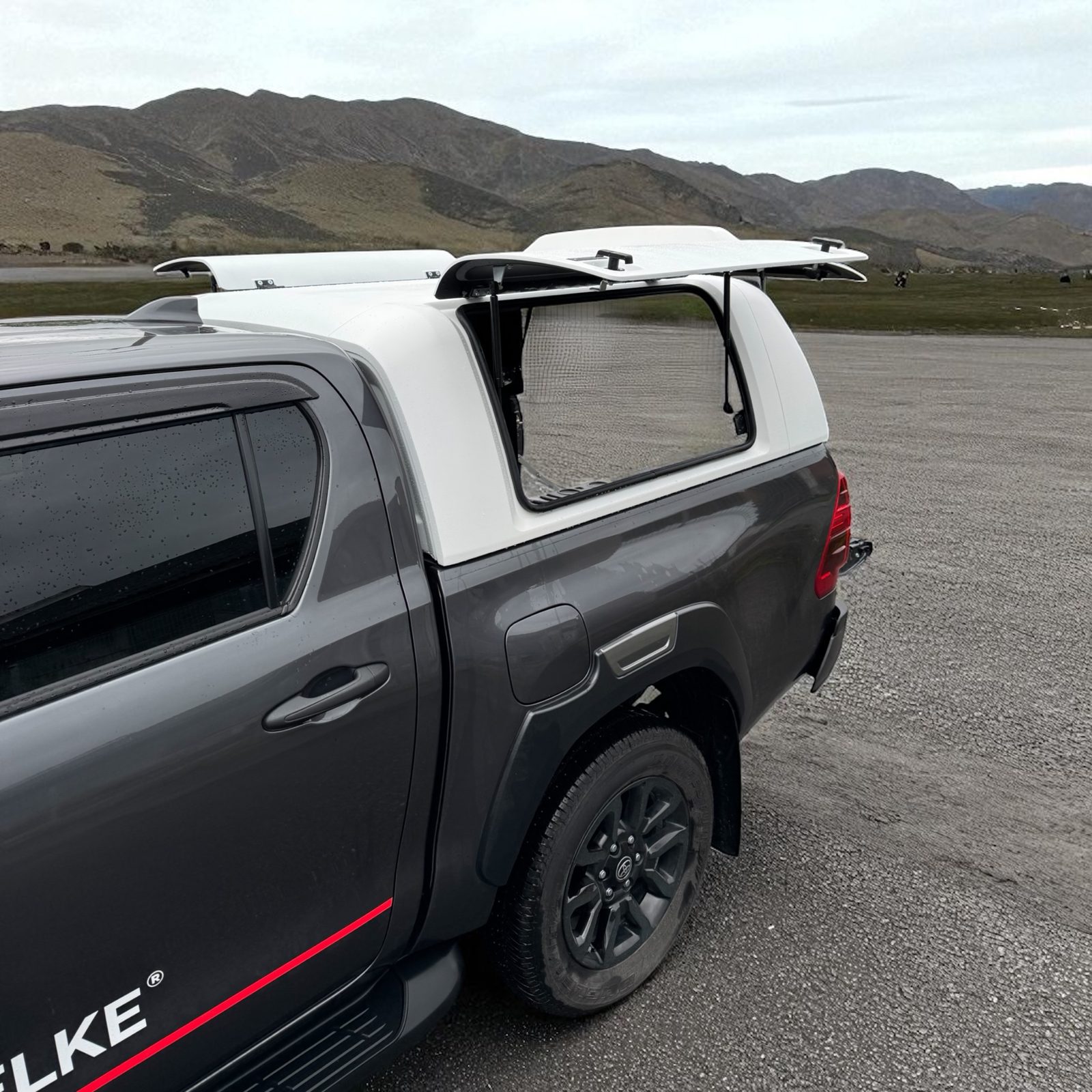 Toyota Hilux pealisehitus – Eesti Energia